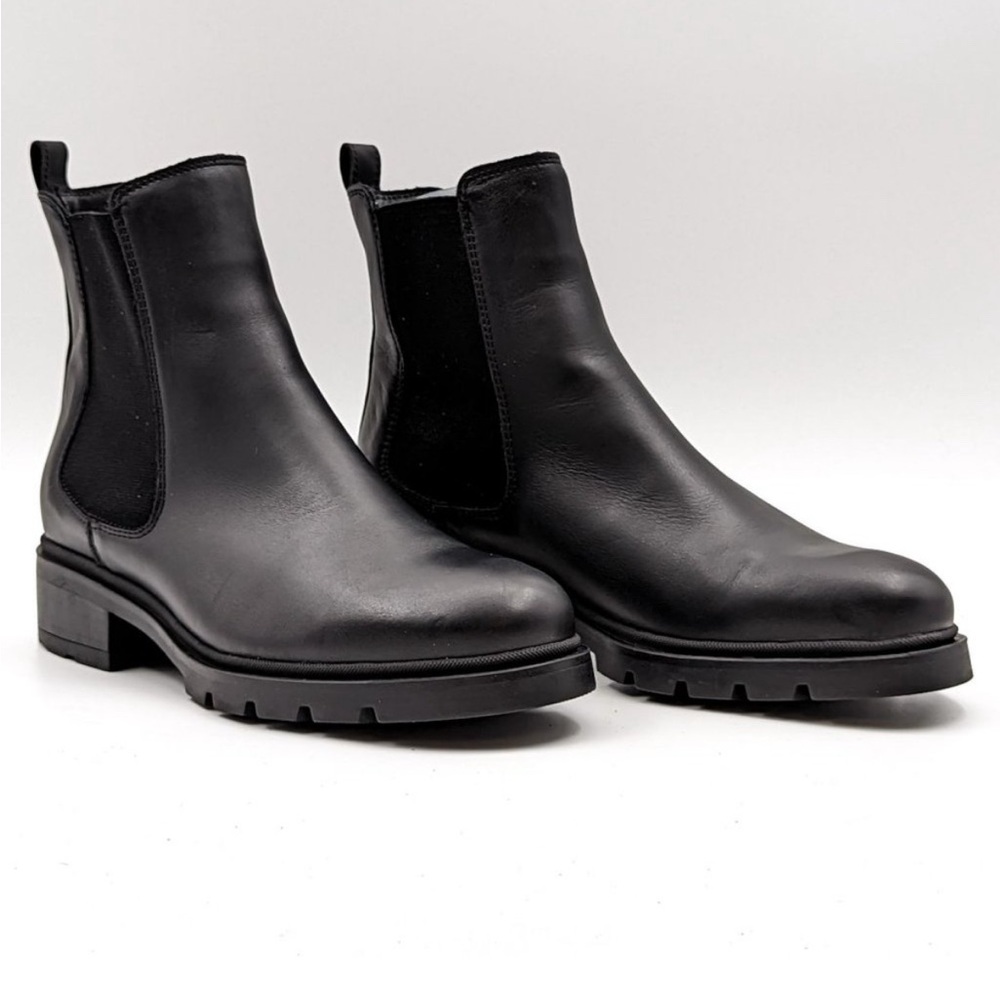 La CANADIENNE Black Leather Chelsea Boots